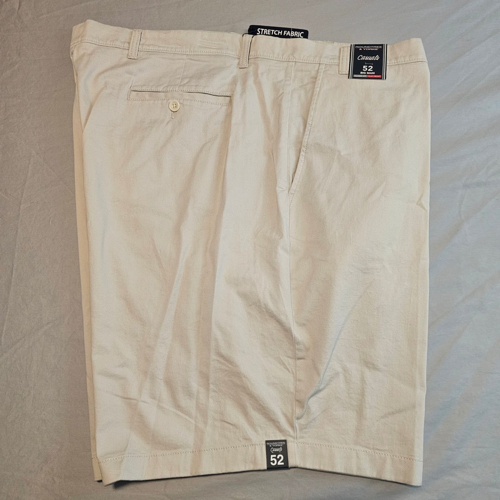 Roundtree & Yorke Size 52 Classic Fit Shorts Stone 9" inseam Flat NWOT L896